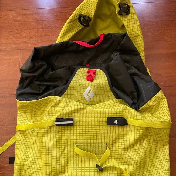 Black Diamond Speed 40 Pack, S/M Torso, Sulphur, NWOT - Picture 3 of 5